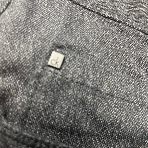 Calvin Klein Men's Move 365 Stretch Wrinkle Resistant Tech Pant in Slim Fit - Picture 7 of 9